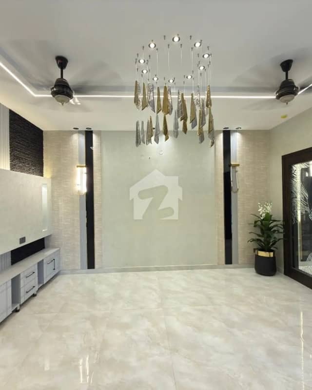 BEAUTIFUL HOUSE FOR SALE AVAILABLE BEAUTIFUL HOUSE FOR SALE AVAILABLE