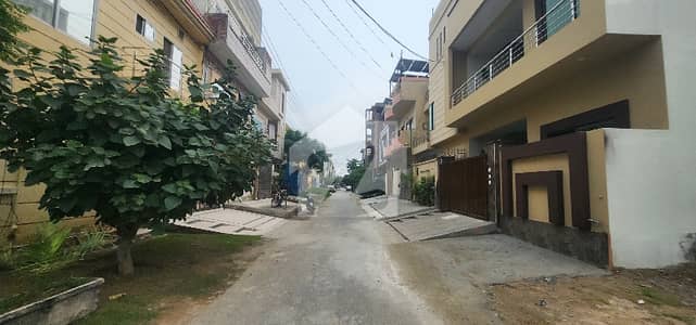 جوبلی ٹاؤن لاہور میں 5 مرلہ رہائشی پلاٹ 97.0 لاکھ میں برائے فروخت۔ جوبلی ٹاؤن لاہور میں 5 مرلہ رہائشی پلاٹ 97.0 لاکھ میں برائے فروخت۔