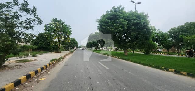 3 Marla Good Location Plot For Sale