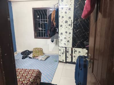 Near Kamran Market Flat for For Rent