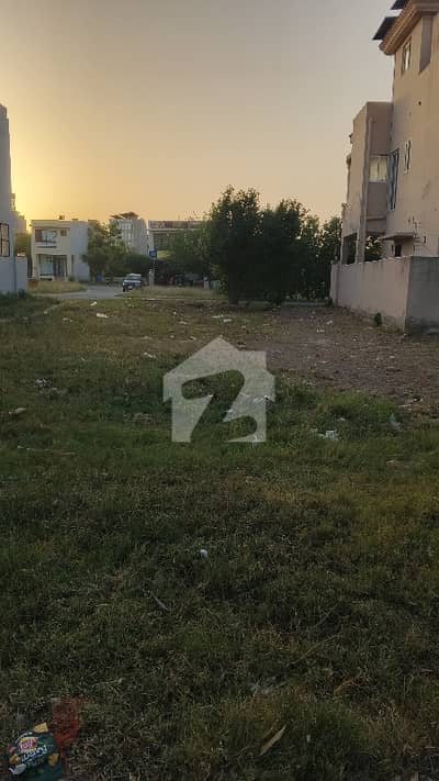 ڈی ایچ اے فیز 5 ۔ بلاک ایم ایکسٹینشن ڈی ایچ اے فیز 5,ڈی ایچ اے ڈیفینس,لاہور میں 10 مرلہ رہائشی پلاٹ 2.1 کروڑ میں برائے فروخت۔ ڈی ایچ اے فیز 5 ۔ بلاک ایم ایکسٹینشن ڈی ایچ اے فیز 5,ڈی ایچ اے ڈیفینس,لاہور میں 10 مرلہ رہائشی پلاٹ 2.1 کروڑ میں برائے فروخت۔