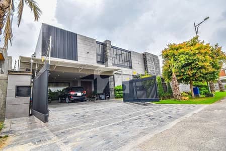 Top Of Line Modern Bungalow Prime Location Near To Park And Commercial JALAL SONS Top Of Line Modern Bungalow Prime Location Near To Park And Commercial JALAL SONS