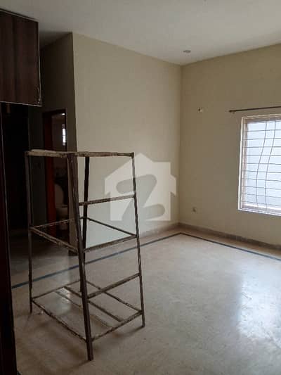 5Marla 2nd floor Available For Rent Gulshan e Lahore