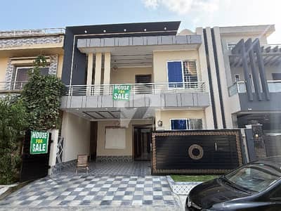 جناح گارڈنز ایف ای سی ایچ ایس,اسلام آباد میں 6 کمروں کا 7 مرلہ مکان 3.85 کروڑ میں برائے فروخت۔