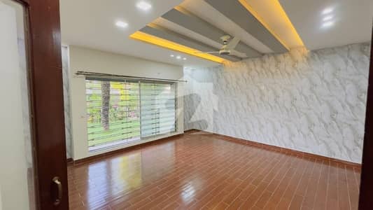 22 Marla Luxury Executive Lodges Available for Rent 22 Marla Luxury Executive Lodges Available for Rent