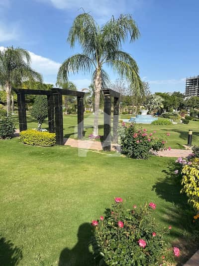 In Top City 1 - Block D 10 Marla Residential Plot For sale