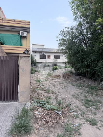 کورنگ ٹاؤن اسلام آباد میں 12 مرلہ رہائشی پلاٹ 3.5 کروڑ میں برائے فروخت۔