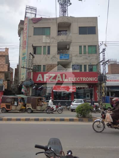 گرو منگت روڈ گلبرگ,لاہور میں 11 کمروں کا 10 مرلہ عمارت 17.0 کروڑ میں برائے فروخت۔