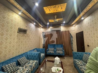 جوبلی ٹاؤن لاہور میں 5 کمروں کا 8 مرلہ مکان 2.8 کروڑ میں برائے فروخت۔