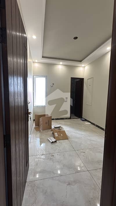 2 Bed DD Flat With Roof