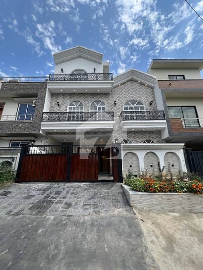 Parking face 30x60 brand new house for sale in G13