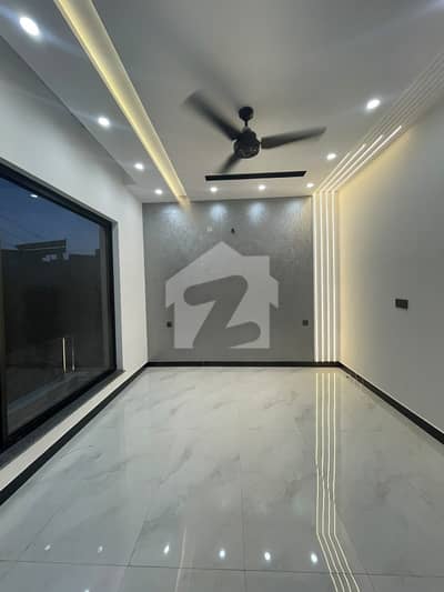 Beautiful Apartment For Rent In Lake City Meadows 2 Bed 2 Washroom 1 Kitchen Location Lake City Meadows F Block Near DHA Phase 5