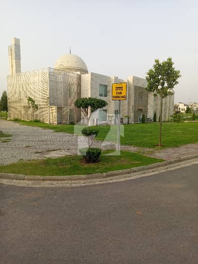 Prime Location "ST 43. Block C " Elevated Plot with River View and Club Access
