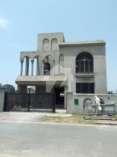 بحریہ ٹاؤن ۔ اوورسیز سی بحریہ ٹاؤن اوورسیز انکلیو,بحریہ ٹاؤن,لاہور میں 5 کمروں کا 10 مرلہ مکان 2.9 کروڑ میں برائے فروخت۔ بحریہ ٹاؤن ۔ اوورسیز سی بحریہ ٹاؤن اوورسیز انکلیو,بحریہ ٹاؤن,لاہور میں 5 کمروں کا 10 مرلہ مکان 2.9 کروڑ میں برائے فروخت۔
