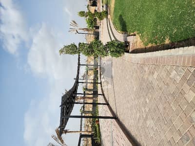 40ft Road plot 240 Square yards Facing