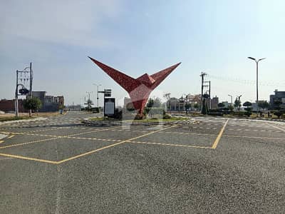 Prime Location 5 Marla Residential Plot Situated In Oasis One For Sale
