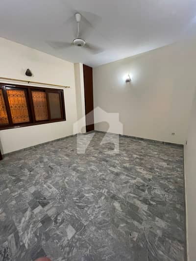 1ST FLOOR + ROOF Is For Rent