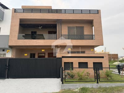 Corner 10 marla double unit house @5.50 Cr - Block C1, Sector B17 Islamabad