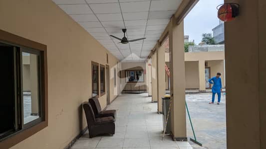 سبزہ زار سکیم ۔ بلاک سی سبزہ زار سکیم,لاہور میں 2 کنال مکان 5.5 لاکھ میں کرایہ پر دستیاب ہے۔ سبزہ زار سکیم ۔ بلاک سی سبزہ زار سکیم,لاہور میں 2 کنال مکان 5.5 لاکھ میں کرایہ پر دستیاب ہے۔