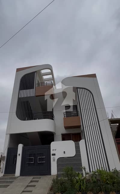 200 SQUARE YARDS LUXURY HOUSE AVAILABLE FOR SALE