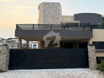 بحریہ ٹاؤن فیز 3 بحریہ ٹاؤن راولپنڈی,راولپنڈی میں 6 کمروں کا 1 کنال مکان 7.0 کروڑ میں برائے فروخت۔ بحریہ ٹاؤن فیز 3 بحریہ ٹاؤن راولپنڈی,راولپنڈی میں 6 کمروں کا 1 کنال مکان 7.0 کروڑ میں برائے فروخت۔