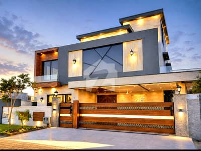 Designer 1 Kanal 6 Bedroom House For Sale On 80 Feet Boulevard