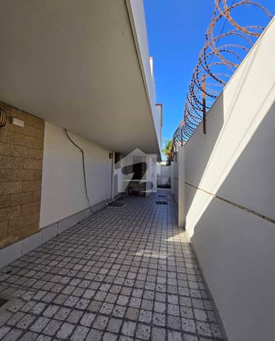400 Sq Yard Ground Floor Portion For Rent Separate Entrance | Ideal For Silent Commercial | Gulshan Block 13D 400 Sq Yard Ground Floor Portion For Rent Separate Entrance | Ideal For Silent Commercial | Gulshan Block 13D