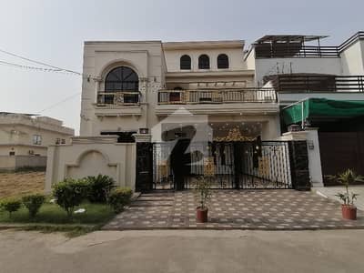 واپڈا ٹاؤن فیز 2 - بلاک آر واپڈا ٹاؤن فیز 2,واپڈا ٹاؤن,ملتان میں 6 کمروں کا 10 مرلہ مکان 3.35 کروڑ میں برائے فروخت۔ واپڈا ٹاؤن فیز 2 - بلاک آر واپڈا ٹاؤن فیز 2,واپڈا ٹاؤن,ملتان میں 6 کمروں کا 10 مرلہ مکان 3.35 کروڑ میں برائے فروخت۔
