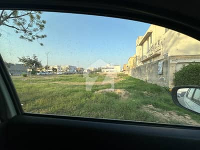 ڈی ایچ اے فیز9 پریزم - بلاک اے ڈی ایچ اے فیز9 پریزم,ڈی ایچ اے ڈیفینس,لاہور میں 1 کنال رہائشی پلاٹ 3.45 کروڑ میں برائے فروخت۔