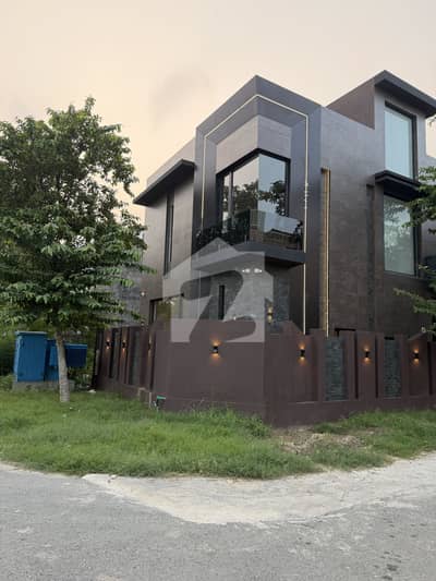 6 Marla Ultra Modern Designer Corner House For Sale In DHA Defence