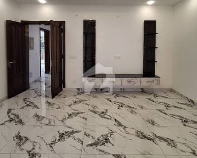 Own A Upper Portion In 2450 Square Feet Islamabad