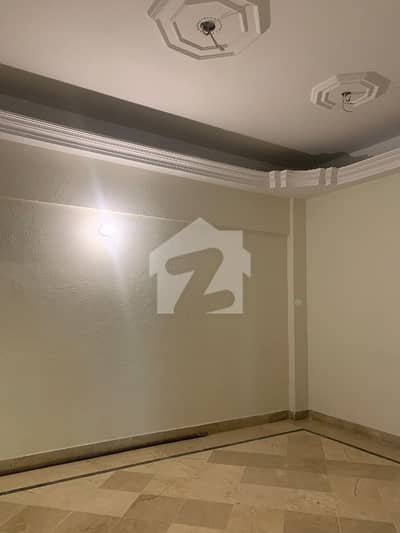 Flat Of 900 Square Feet Is Available In Contemporary Neighborhood Of DHA Defence