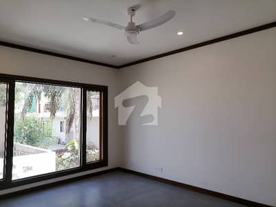 ڈی ایچ اے فیز 5 ڈی ایچ اے ڈیفینس,کراچی میں 6 کمروں کا 1 کنال مکان 20.0 کروڑ میں برائے فروخت۔ ڈی ایچ اے فیز 5 ڈی ایچ اے ڈیفینس,کراچی میں 6 کمروں کا 1 کنال مکان 20.0 کروڑ میں برائے فروخت۔