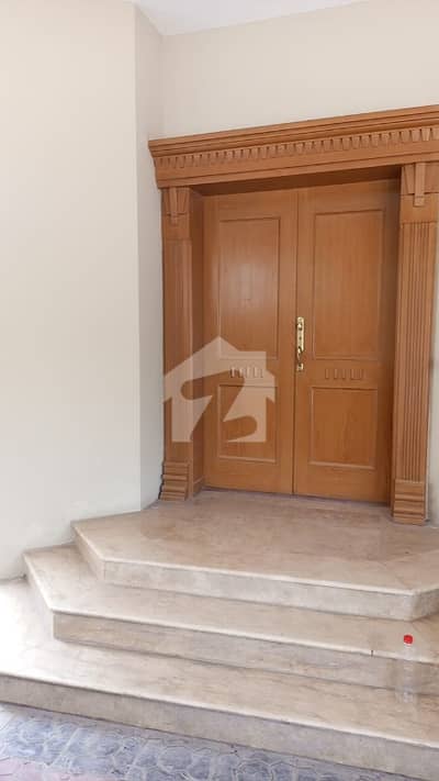 Spacious 1 Kanal Luxury Home For Rent In F-7, Islamabad - 6 Beds &Amp; Premium Features