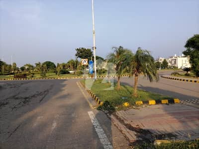 ایڈن سٹی ایڈن,لاہور میں 1 کنال رہائشی پلاٹ 3.0 کروڑ میں برائے فروخت۔ ایڈن سٹی ایڈن,لاہور میں 1 کنال رہائشی پلاٹ 3.0 کروڑ میں برائے فروخت۔