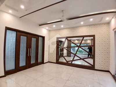 LIKE A BRAND NEW 1 KANAL HOUSE FOR RENT DHA PHASE 6