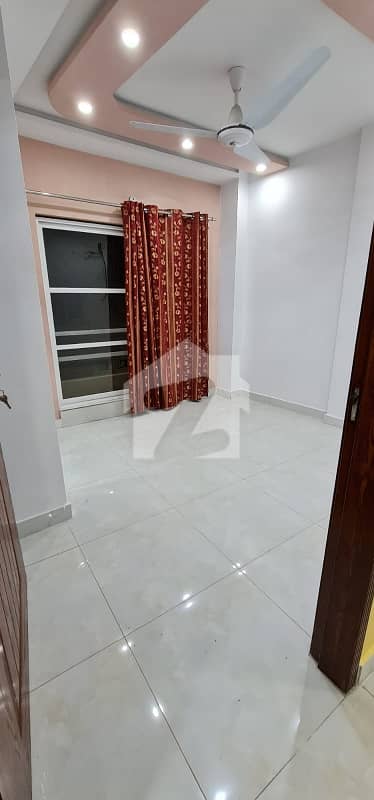1 bedroom atech washroom TV lunch kitchen powder room
