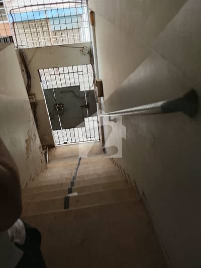 3bed dd apartment direct first floor