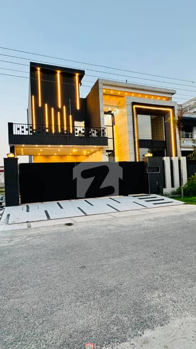 1 Kanal Ultra Modern House With Double Height Drawing And Lobby In Engineers Town