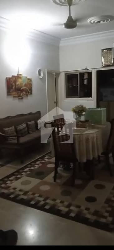 Flat 3 bedroom D/D Available for sale in Block 2 , Clifton