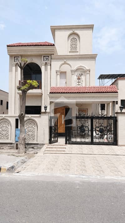10 Marla Spanish House Available For Sale