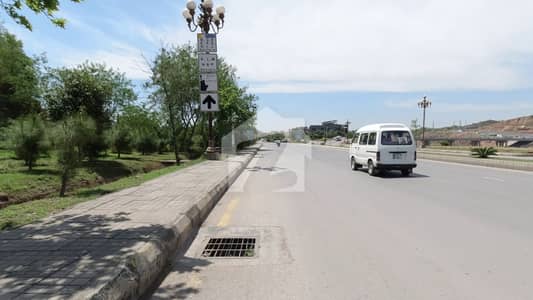 12 Marla Back Open Top Heighted Plot For Sale In Overseas 3