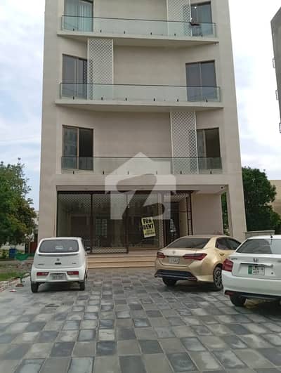 5 MARLA COMMERCIAL FLOOR AVAILABLE FOR RENT AT PRIME LOCATION OF BAHRIA TOWN LAHORE