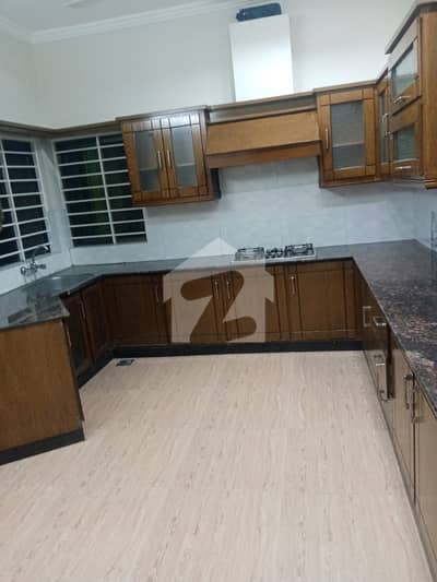 10 Marla Upper Portion For Rent in Media Town