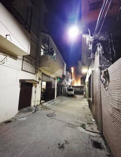 والٹن روڈ لاہور میں 6 کمروں کا 6 مرلہ مکان 2.99 کروڑ میں برائے فروخت۔