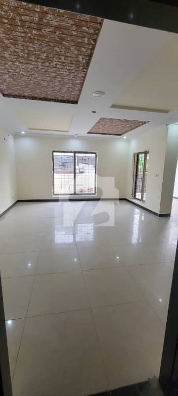 5 Marls Sell In Eden Lane Villas 2 Pain Avenue Road Lahore