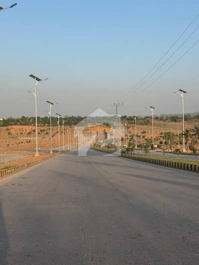 Corner Plot : Sector A Main 200ft Expressway Facing