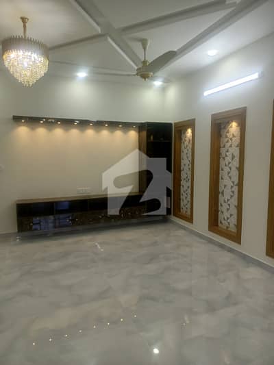 30*60 Used House For sale in G13 Islamabad