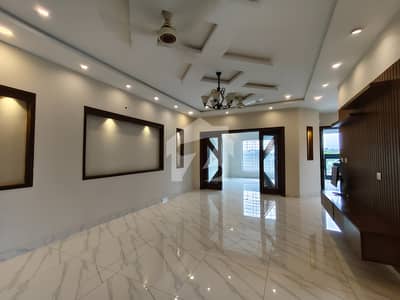 10 Marla Brand New House With Solar For Sale