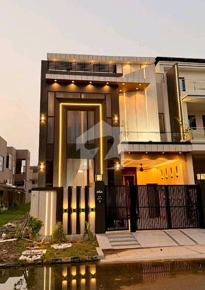سٹی ہاؤسنگ سوسائٹی گوجرانوالہ میں 4 کمروں کا 5 مرلہ مکان 2.6 کروڑ میں برائے فروخت۔ سٹی ہاؤسنگ سوسائٹی گوجرانوالہ میں 4 کمروں کا 5 مرلہ مکان 2.6 کروڑ میں برائے فروخت۔